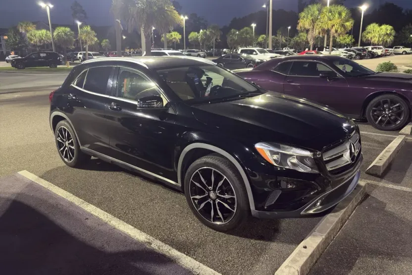 2017 Mercedes Benz GLA 250 photo 1