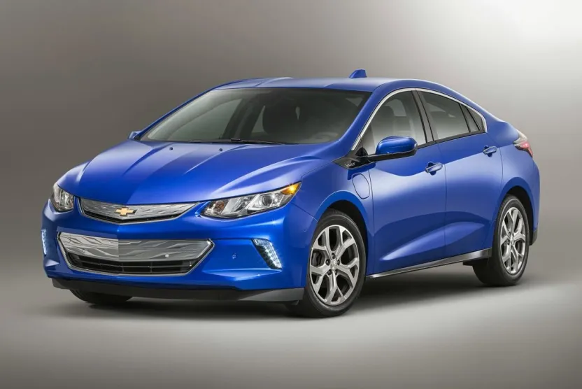 2016 Chevrolet Volt LT photo 1