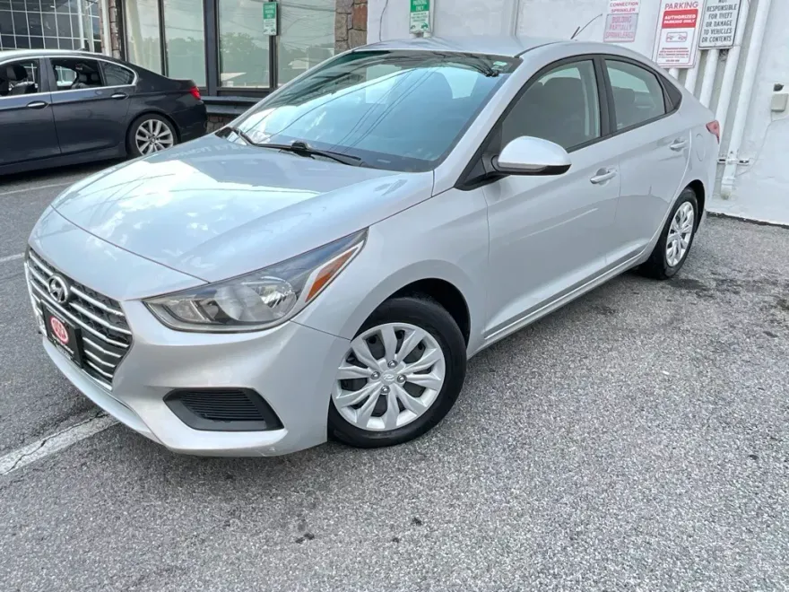2019 Hyundai Accent SE photo 1