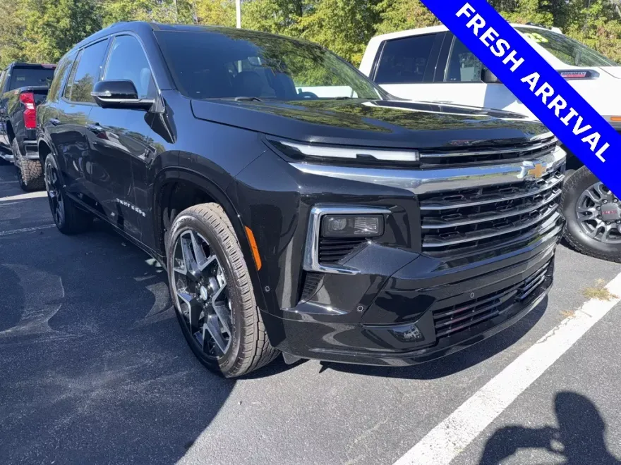 2025 Chevrolet Traverse High Country photo 1