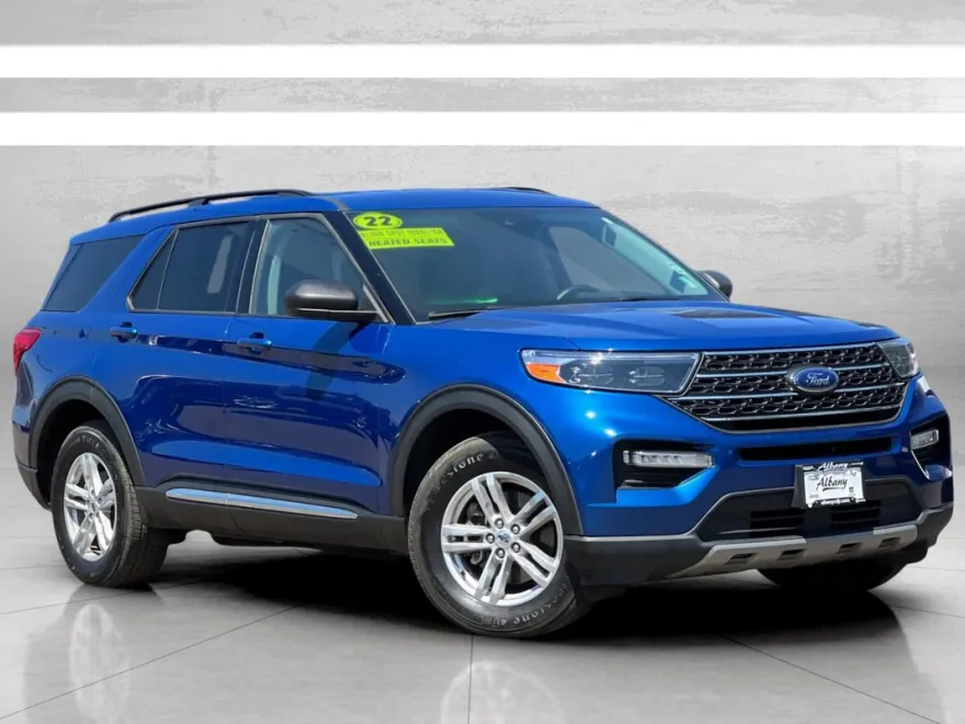 2022 Ford Explorer XLT photo 1