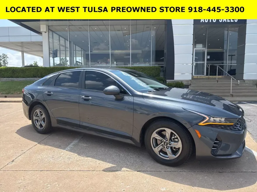 2022 Kia K5 LXS photo 1