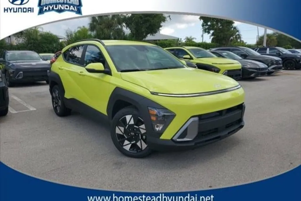 2025 Hyundai Kona SEL photo 1