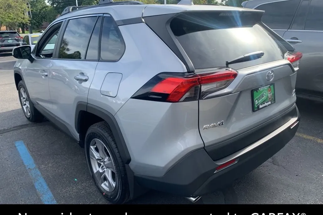2025 Toyota RAV4 XLE photo 1