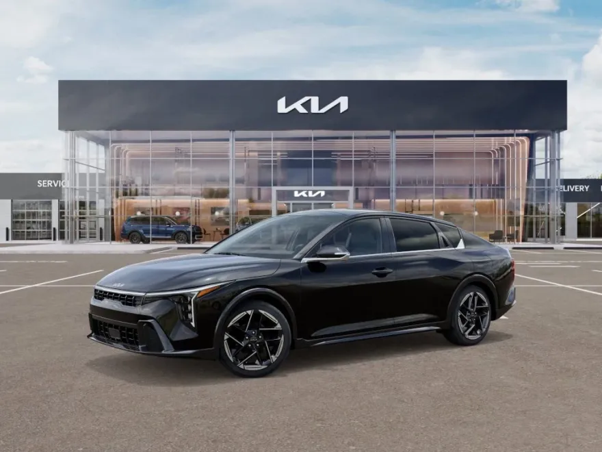 2025 Kia K4 GT-Line photo 1