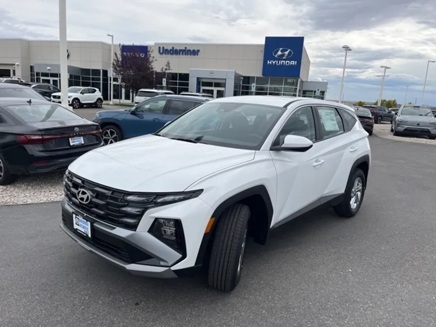 2026 Hyundai Tucson SE photo 1
