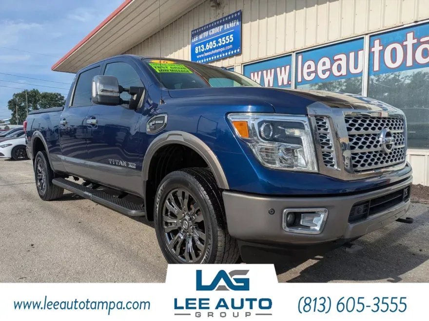 2016 Nissan Titan Platinum Reserve photo 1