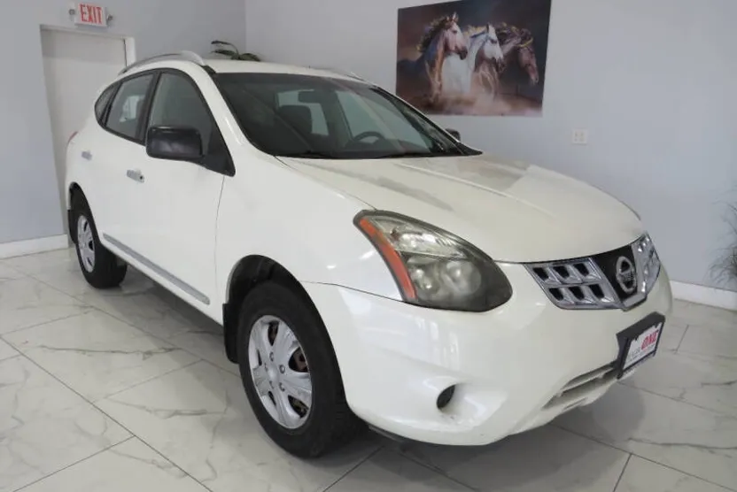 2015 Nissan Rogue Select S photo 1