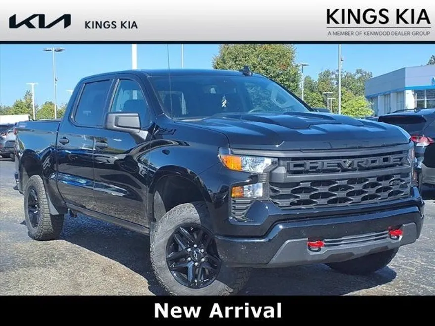 2024 Chevrolet Silverado 1500 Custom Trail Boss photo 1