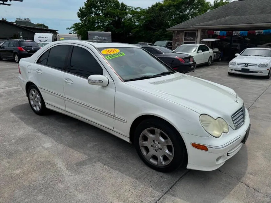 2005 Mercedes Benz C 240 photo 1