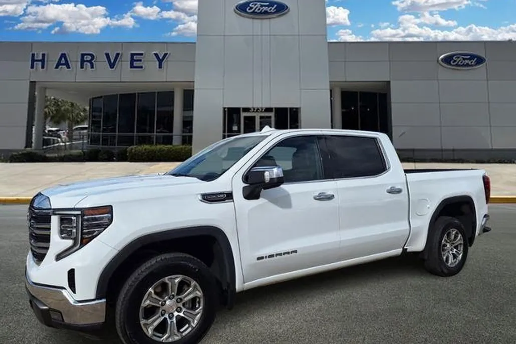 2024 Gmc Sierra 1500 SLT photo 1