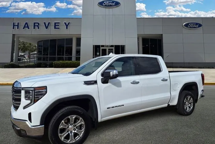 2024 Gmc Sierra 1500 SLT photo 1
