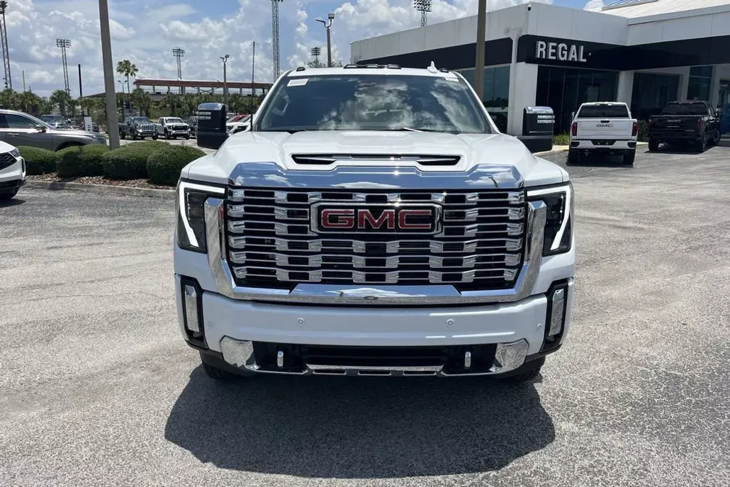2025 Gmc Sierra 3500 HD Denali photo 1