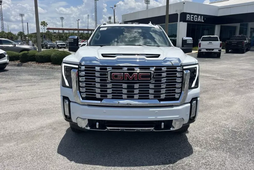 2025 Gmc Sierra 3500 HD Denali photo 1