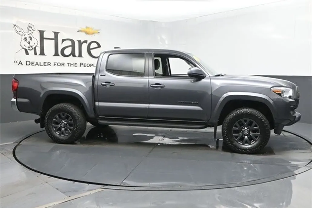 2022 Toyota Tacoma SR5 photo 1