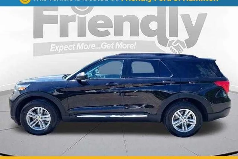 2022 Ford Explorer XLT photo 1