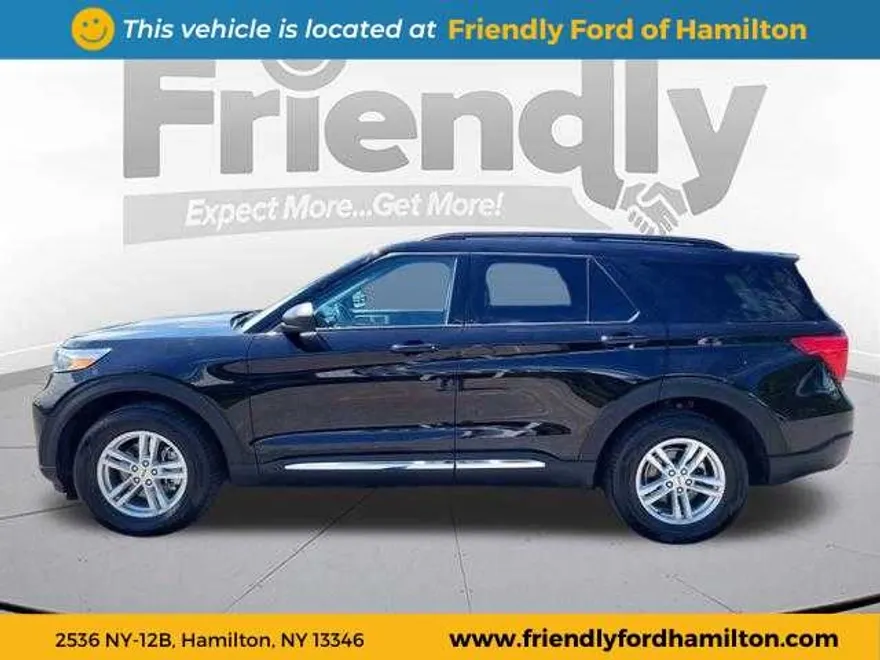 2022 Ford Explorer XLT photo 1