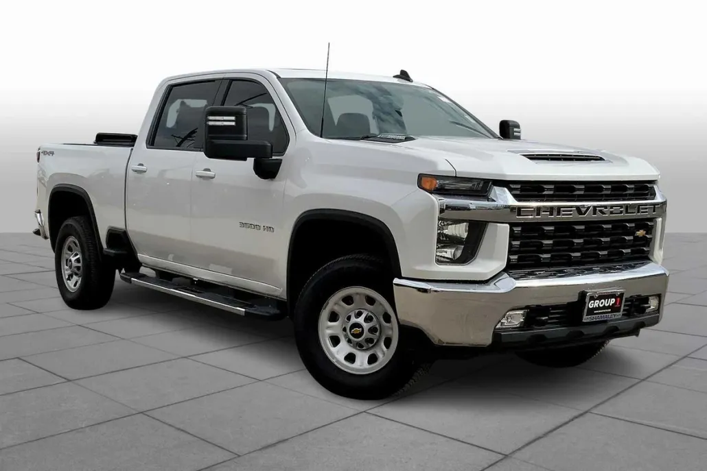 2023 Chevrolet Silverado 3500HD LT photo 1