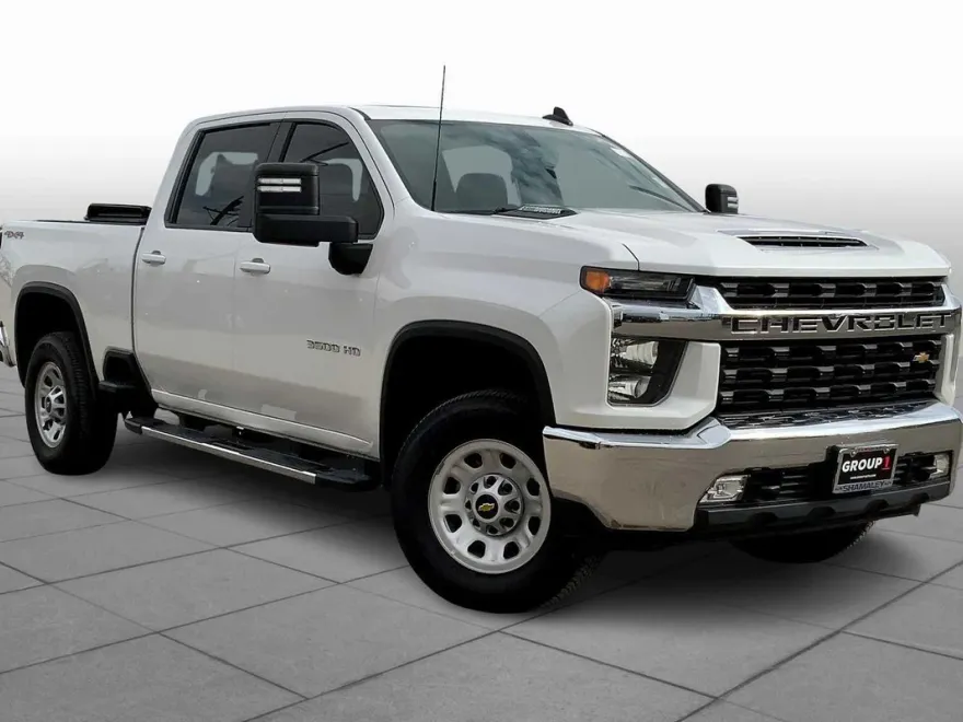 2023 Chevrolet Silverado 3500HD LT photo 1