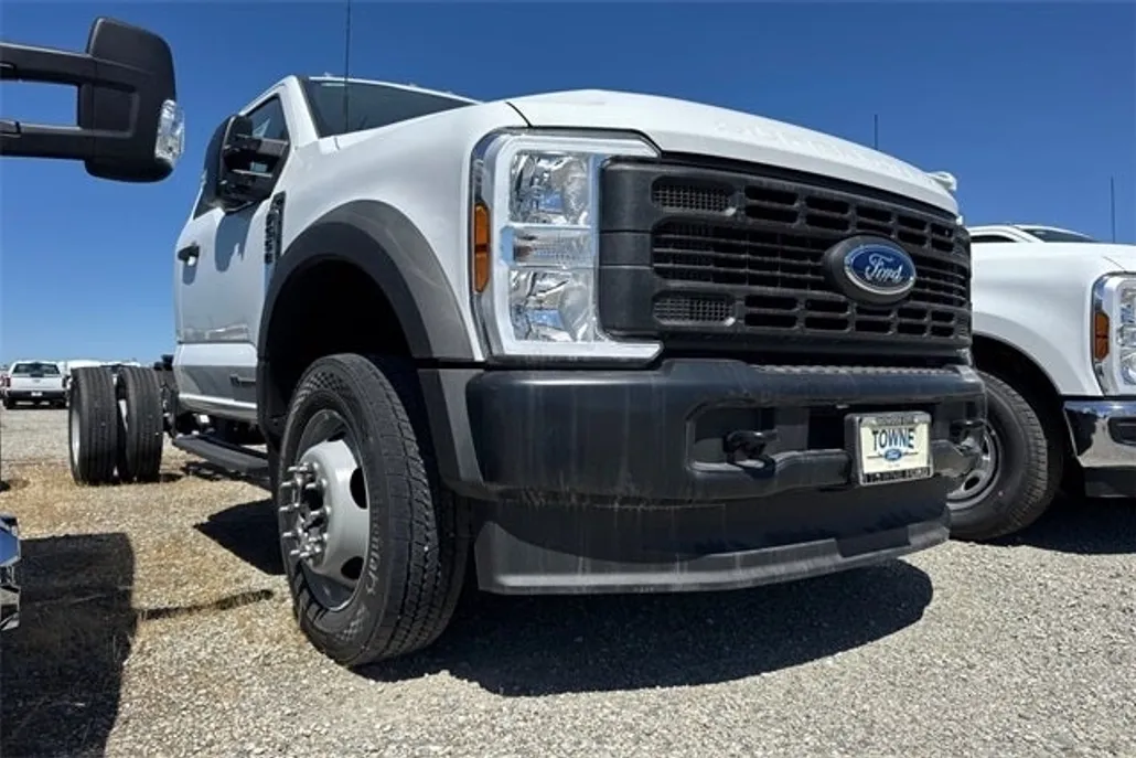 2024 Ford F-550 XL photo 1