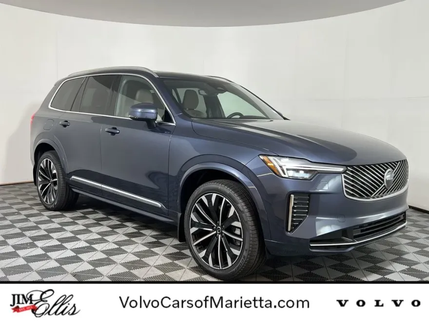 2026 Volvo XC90 B5 Core photo 1