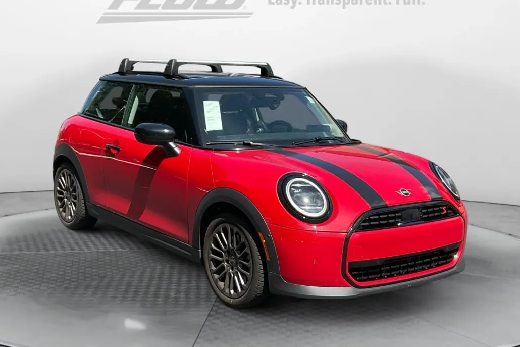 2025 Mini Cooper Hardtop S photo 1