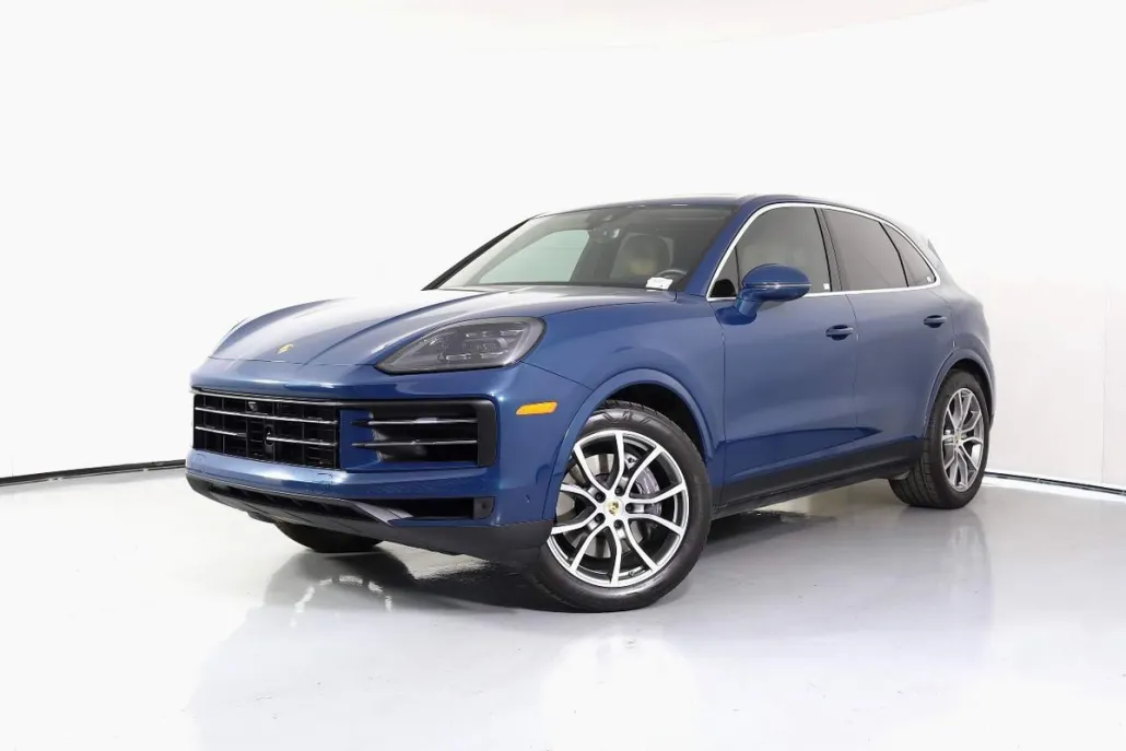 2024 Porsche Cayenne photo 1