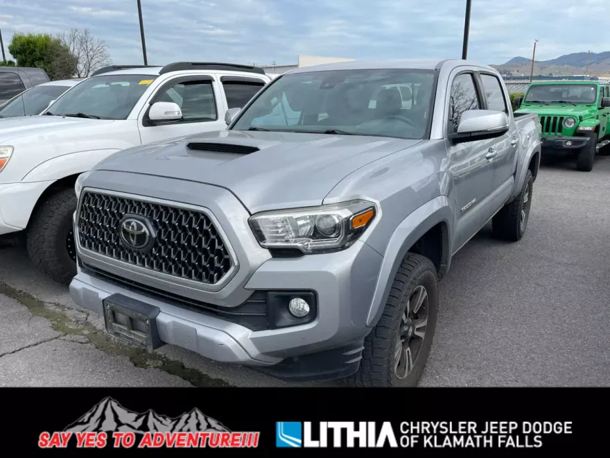 2019 Toyota Tacoma TRD Sport V6 photo 1