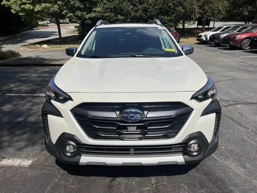 2025 Subaru Outback Touring photo 1