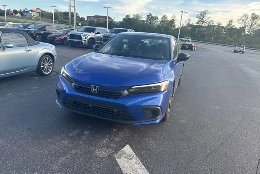 2024 Honda Civic Sport photo 1