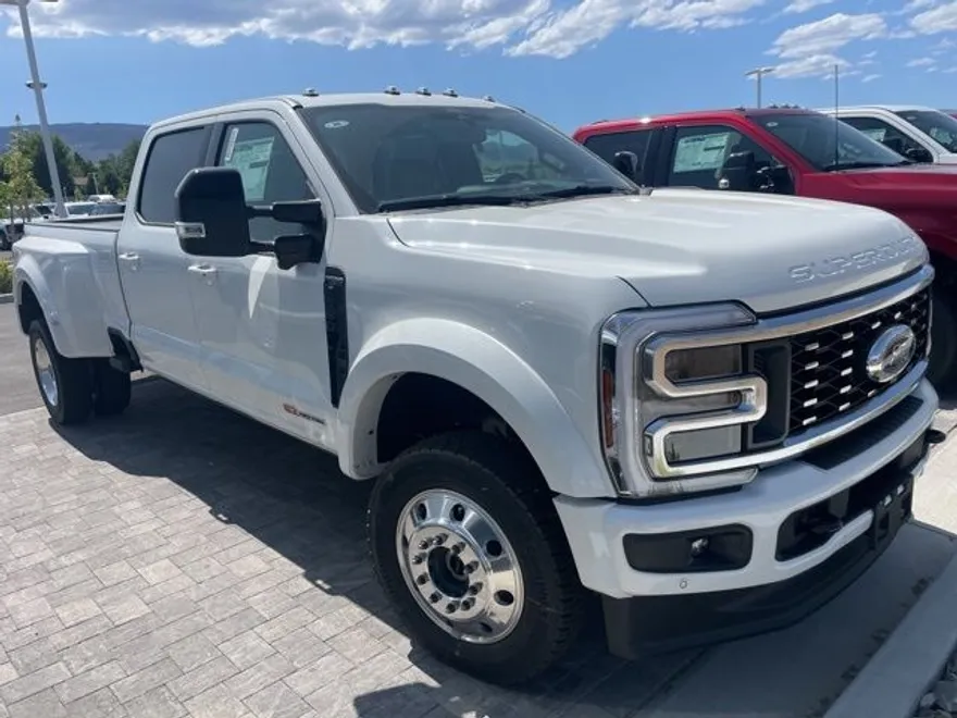 2025 Ford F-450 photo 1