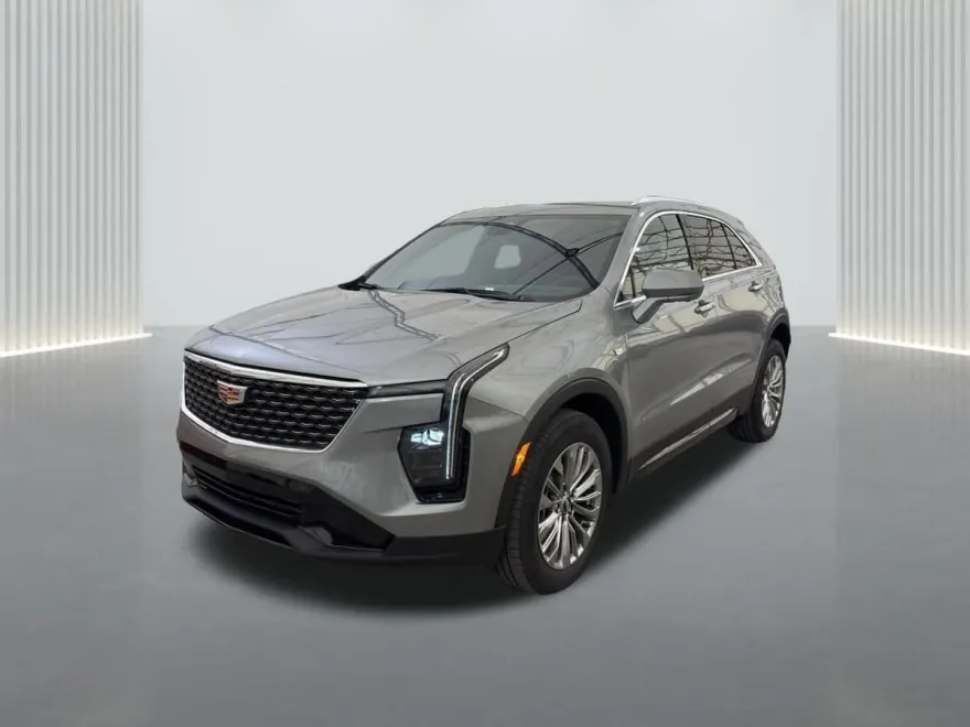 2025 Cadillac XT4 Premium Luxury photo 1