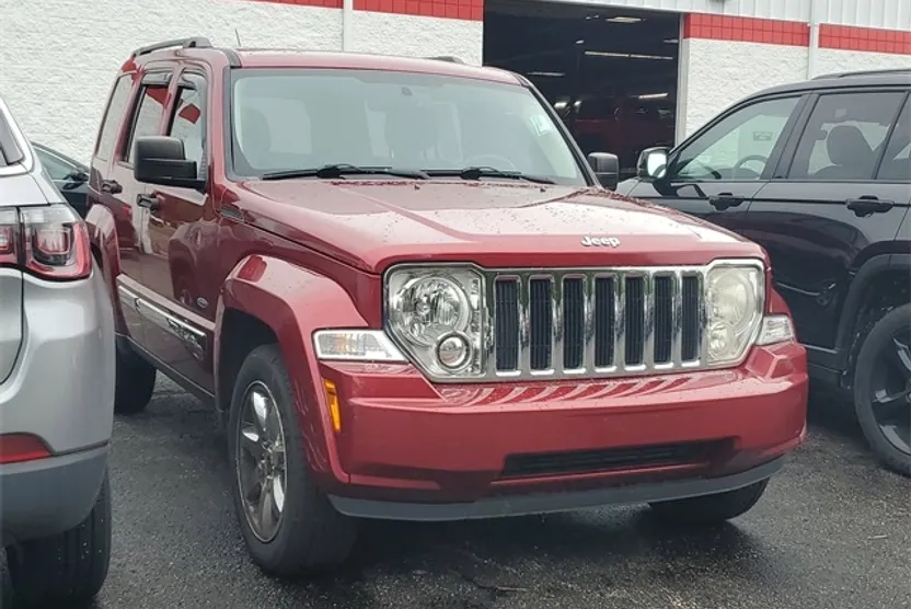 2012 Jeep Liberty Sport photo 1