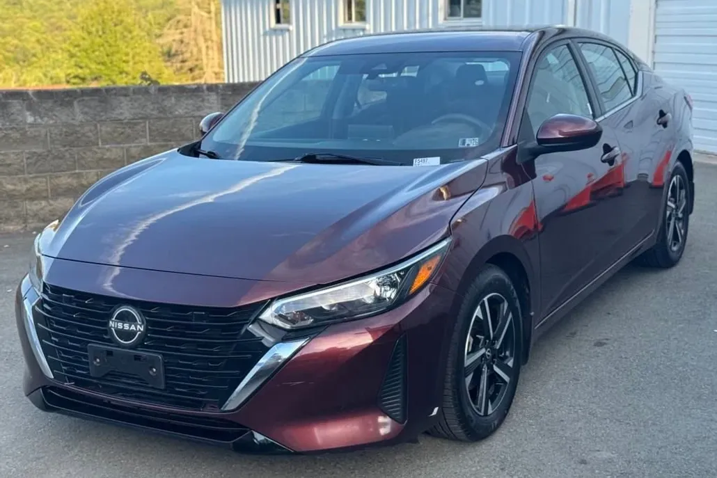 2024 Nissan Sentra SV photo 1