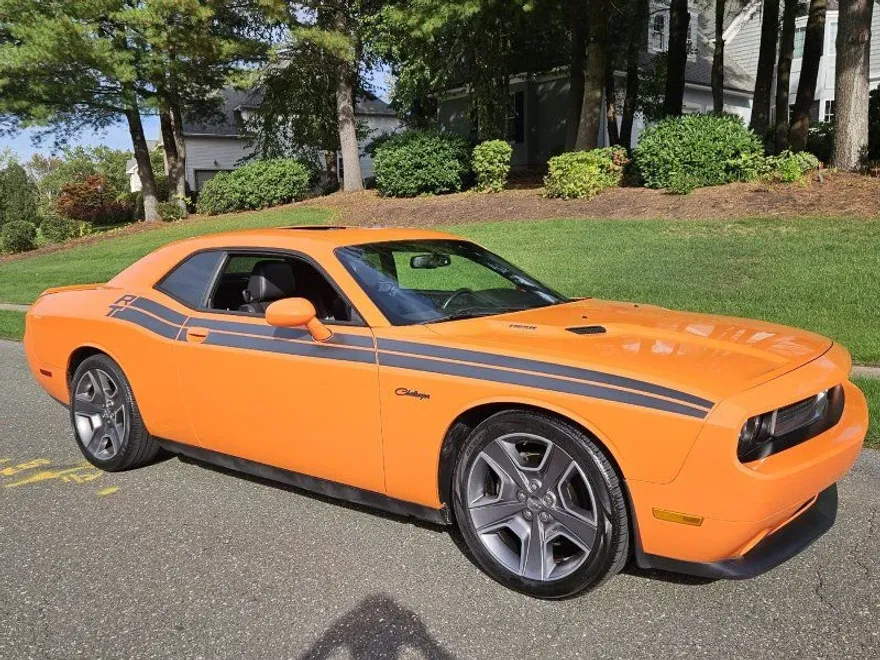 2012 Dodge Challenger R/T Classic photo 1
