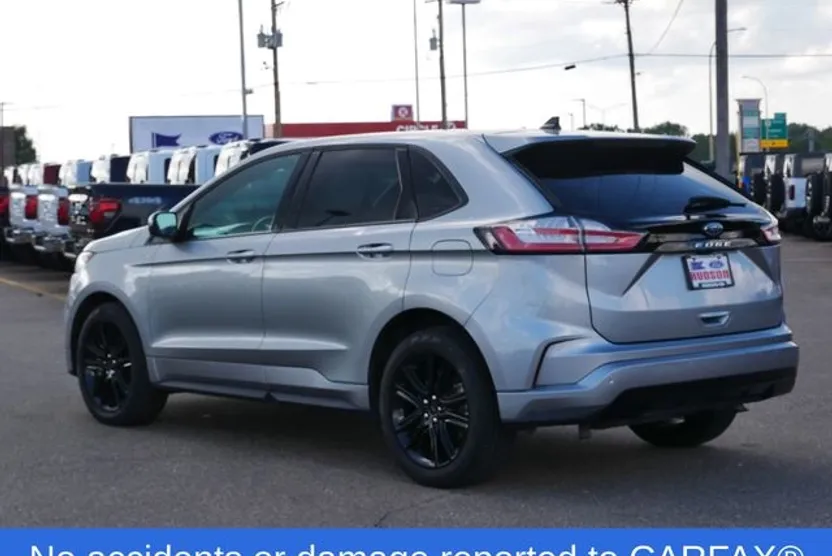 2022 Ford Edge ST photo 1