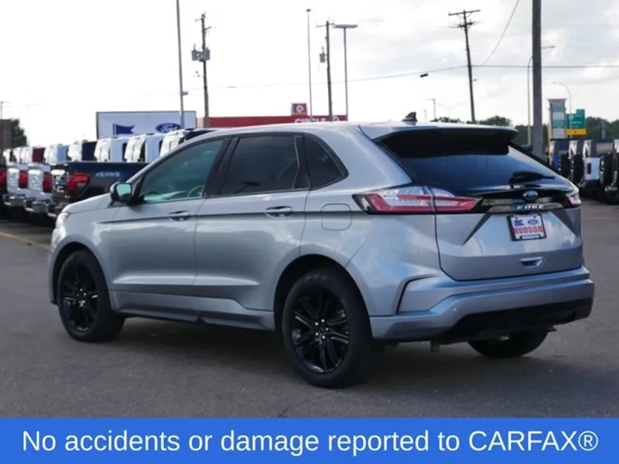 2022 Ford Edge ST photo 1