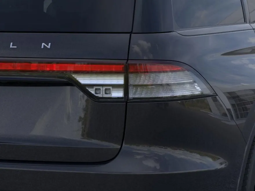 2025 Lincoln Aviator Reserve photo 17
