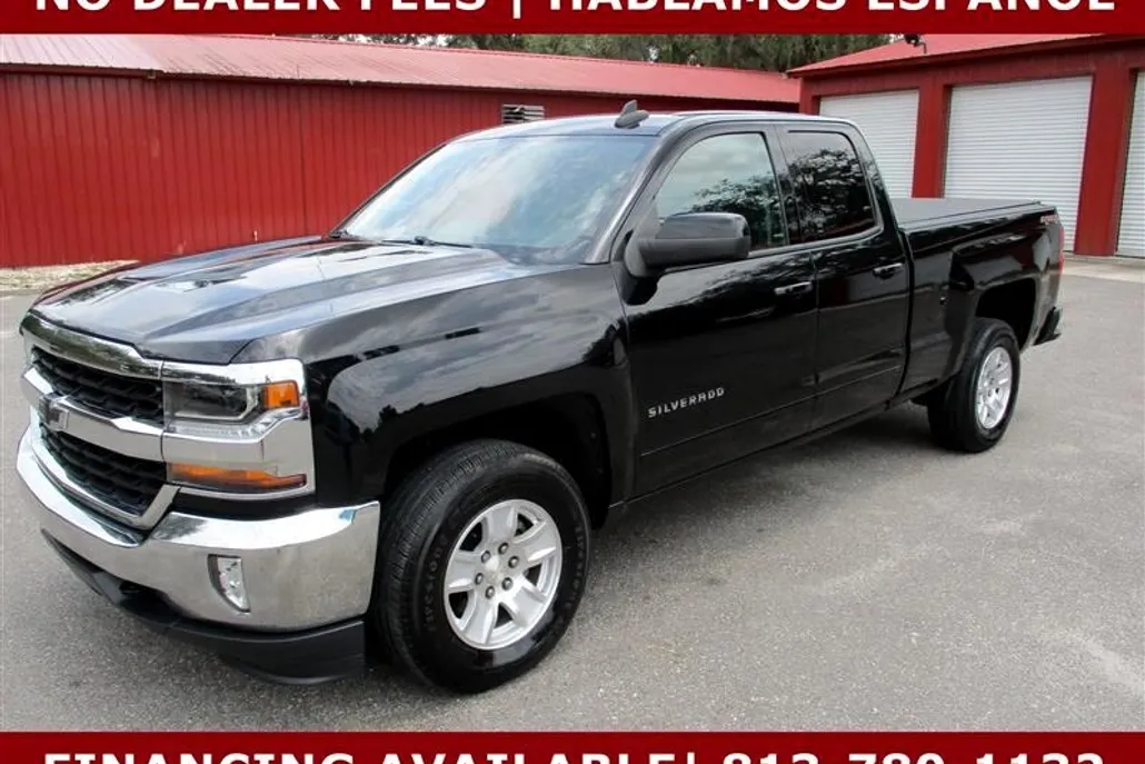 2017 Chevrolet Silverado 1500 LT photo 1