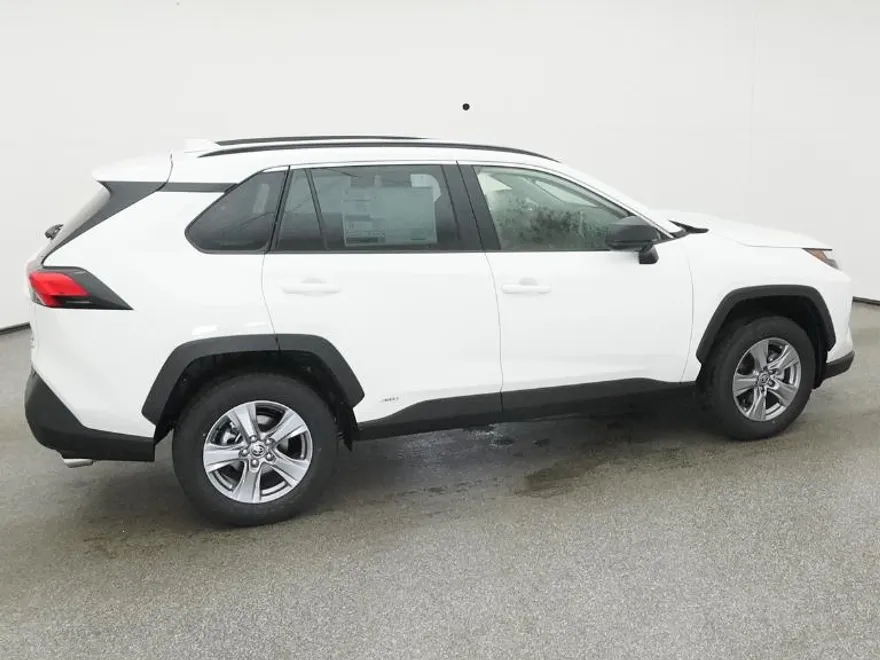 2025 Toyota RAV4 Hybrid LE photo 1