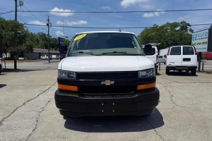2018 Chevrolet Silverado 2500 Cargo Van photo 1