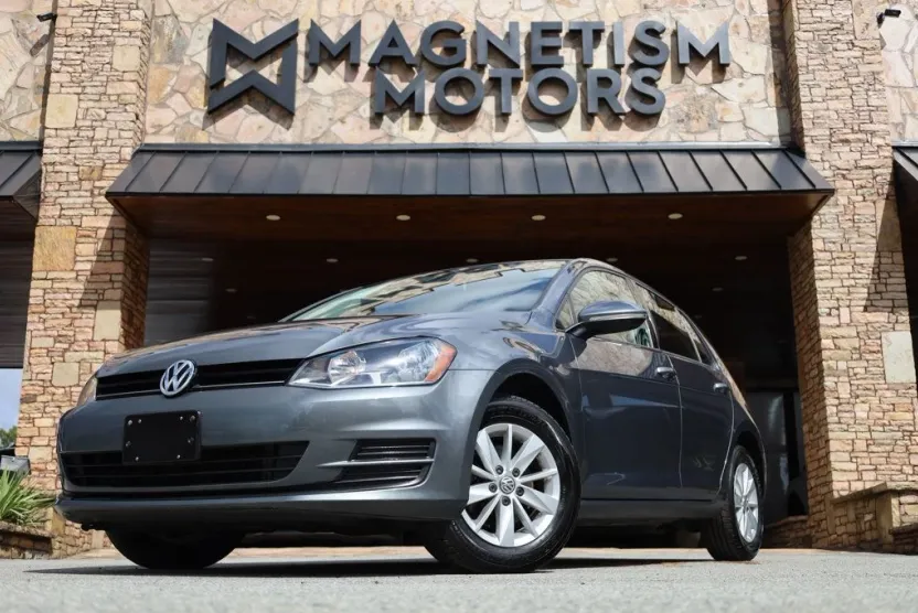 2015 Volkswagen Golf TSI S photo 1