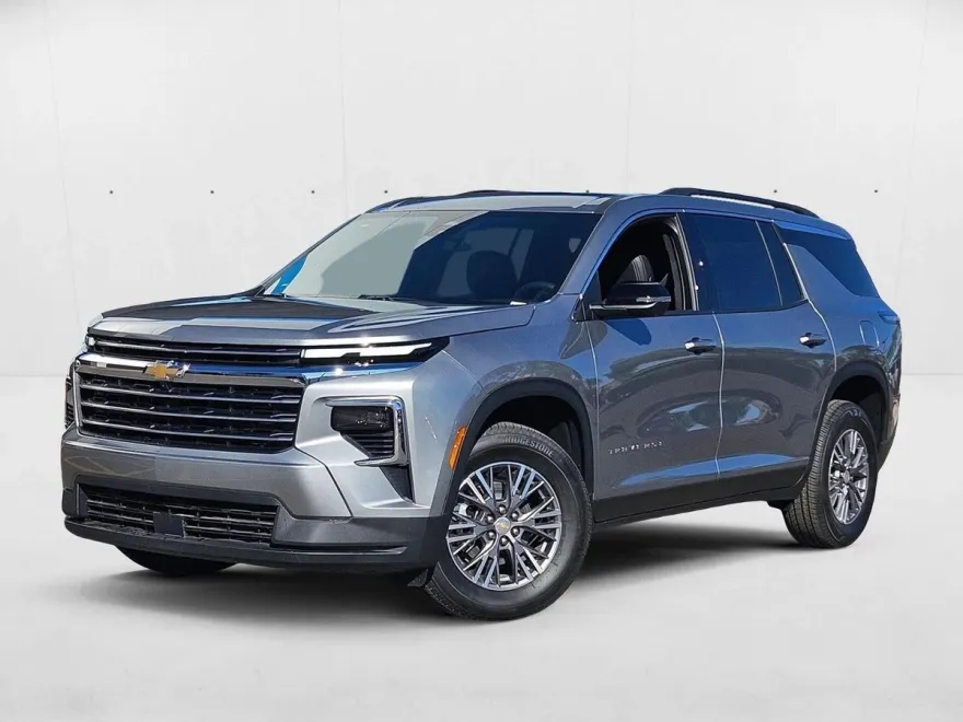 2025 Chevrolet Traverse photo 1