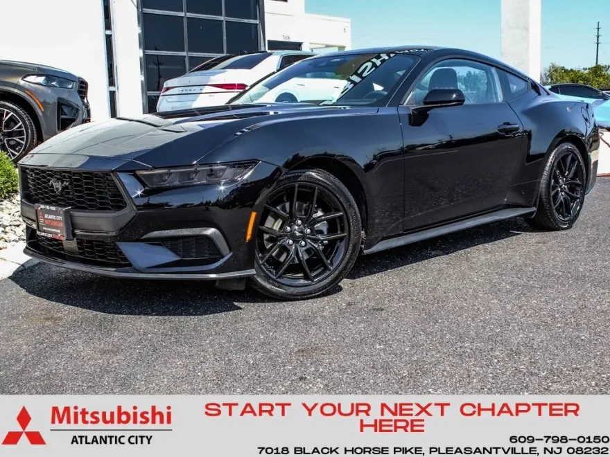 2025 Ford Mustang EcoBoost photo 1