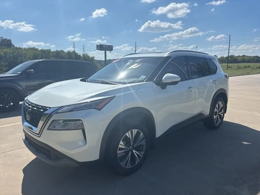 2021 Nissan Rogue SV photo 1