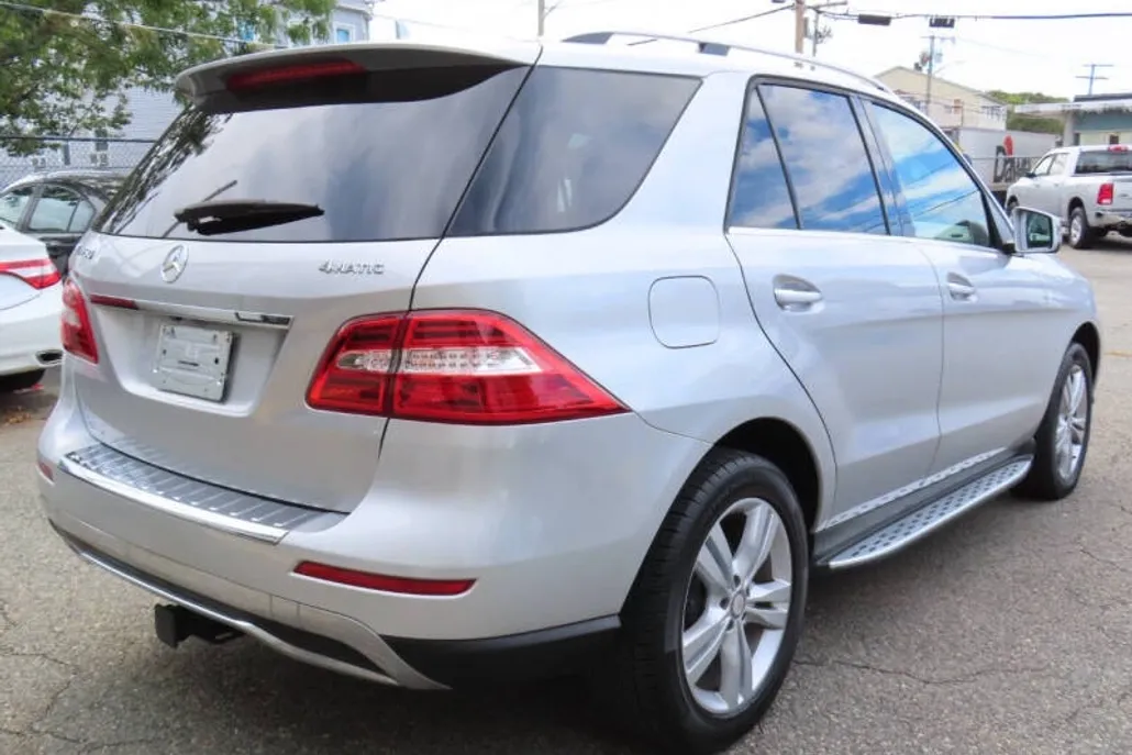 2015 Mercedes Benz ML 350 4MATIC photo 1