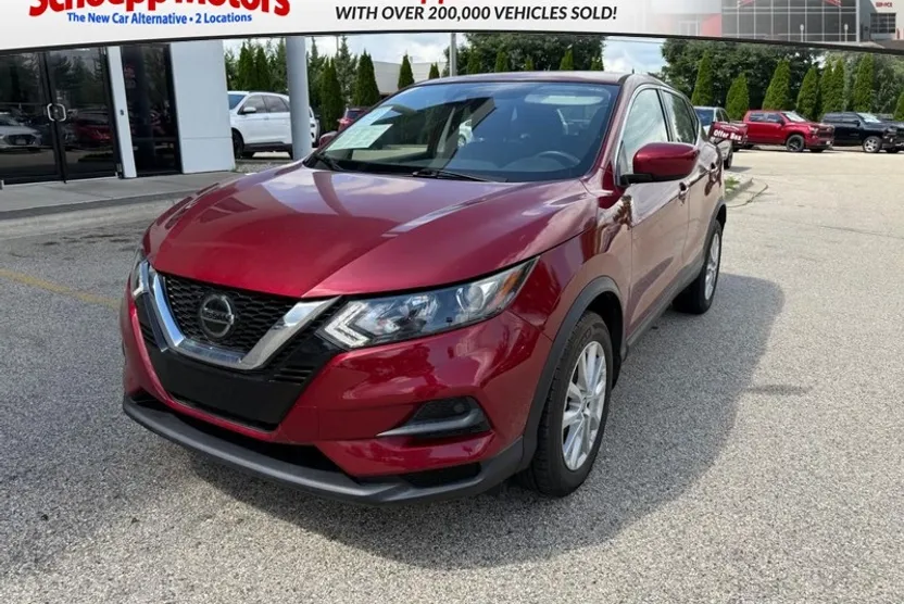 2020 Nissan Rogue Sport S photo 1