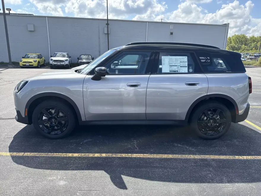 2026 Mini Countryman S ALL4 photo 1