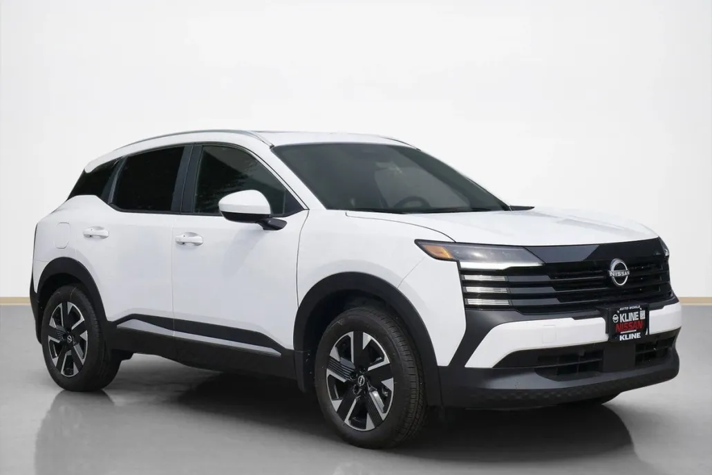 2025 Nissan Kicks SV photo 1