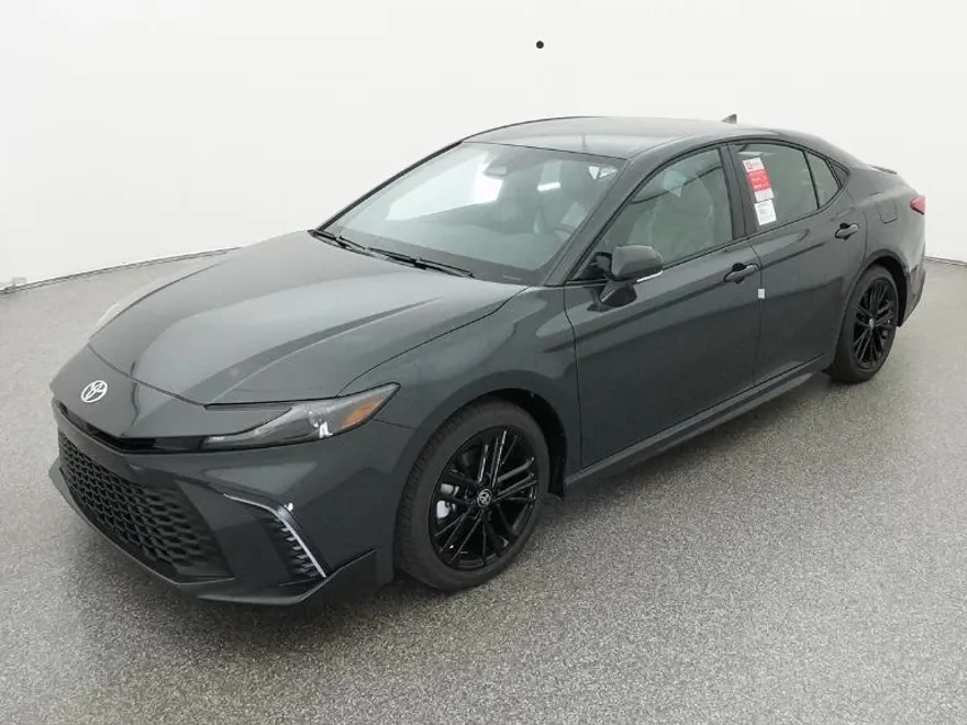 2026 Toyota Camry SE photo 1